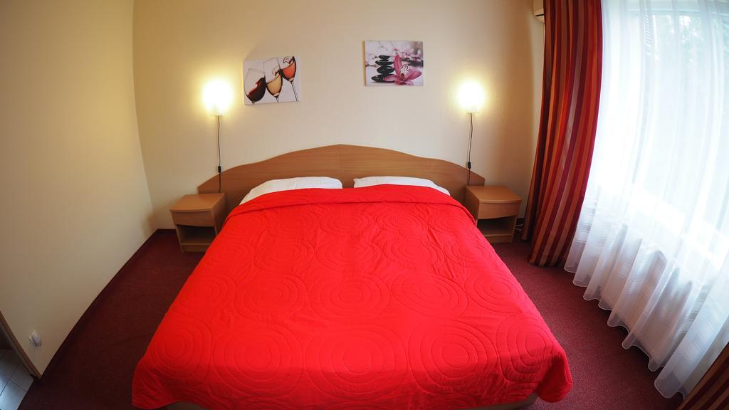 Karat Bed and Breakfast Malbork Eksteriør billede